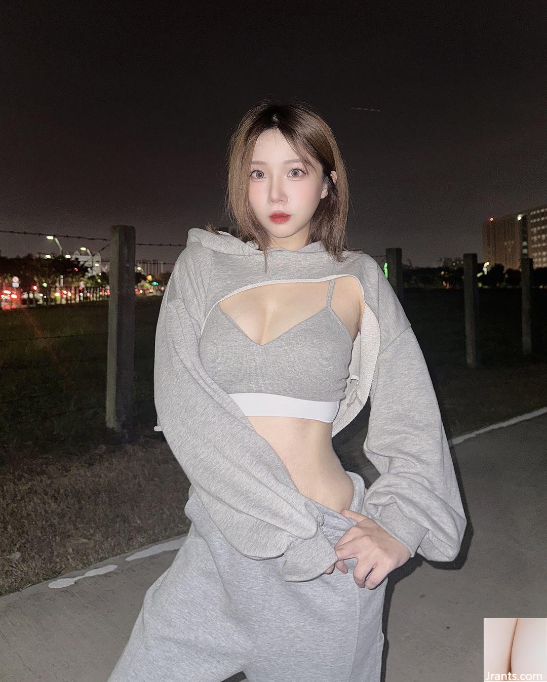 Những đường cong quyến rũ đến mức “Nian Niannian” có bộ ngực đẹp trắng trẻo và những đường cong gợi cảm nóng bỏng và quyến rũ (32P) - Ảnh 27