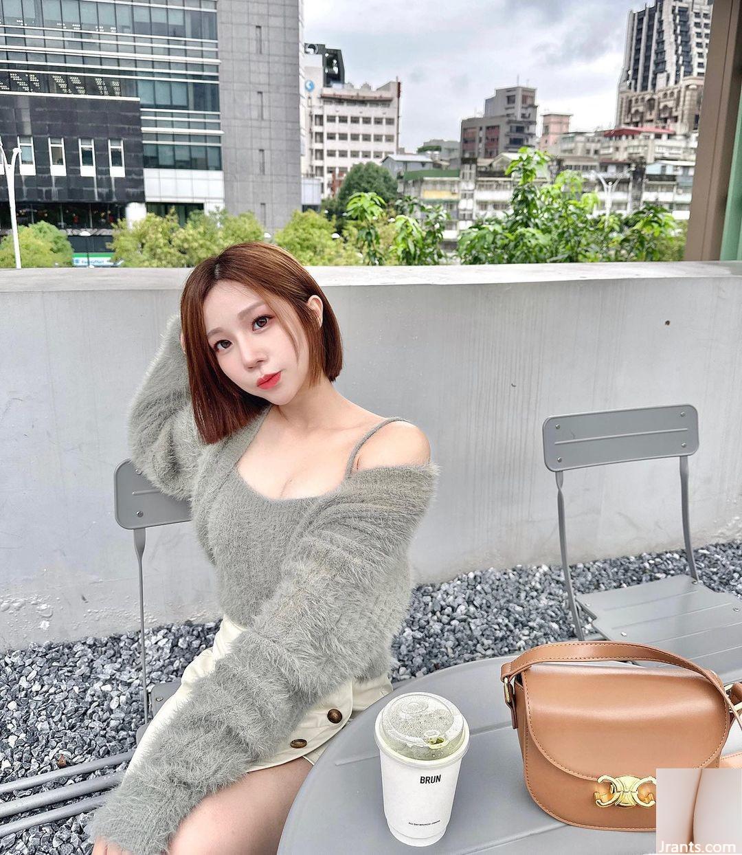 Những đường cong quyến rũ đến mức “Nian Niannian” có bộ ngực đẹp trắng trẻo và những đường cong gợi cảm nóng bỏng và quyến rũ (32P) - Ảnh 9