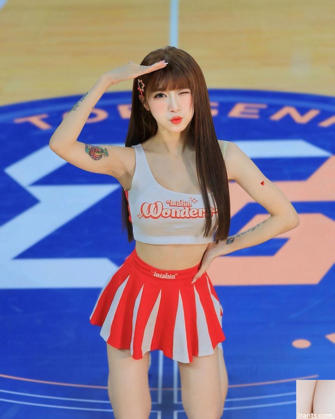 Khí chất xinh đẹp “GU Sweetheart” gây ấn tượng sâu sắc với khuôn mặt trắng trẻo ngay từ cái nhìn đầu tiên (35P) - Ảnh 24