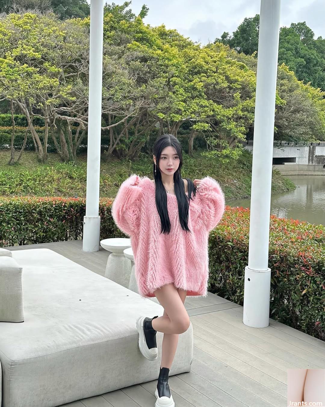 “Xuanxuan” ngọt ngào và gợi cảm với đường cong cơ thể rõ ràng (24P) - Ảnh 5