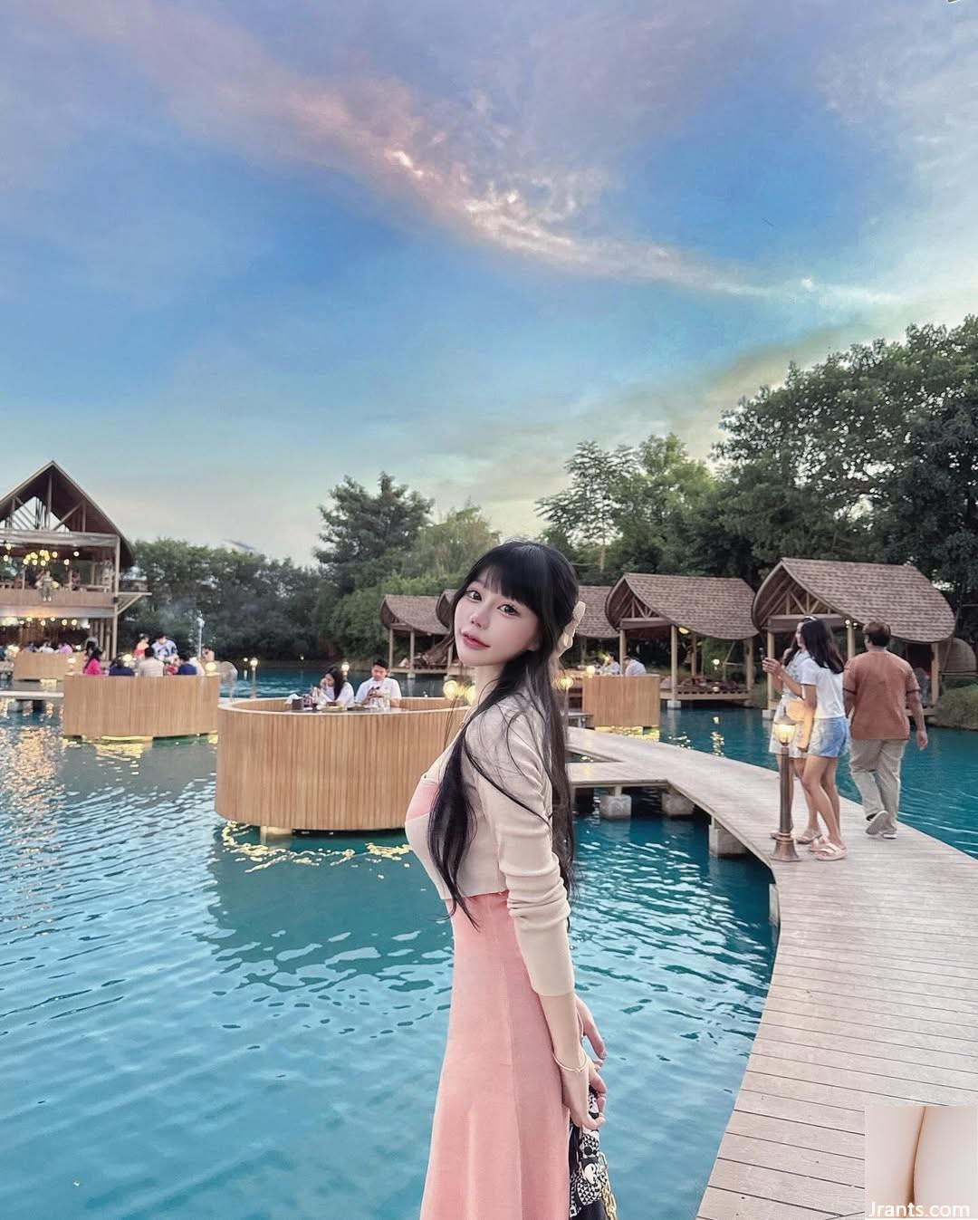 Đôi mắt ngấn nước của cô bạn gái vui tươi (Dora) toát lên vẻ tươi tắn (24P) - Ảnh 4