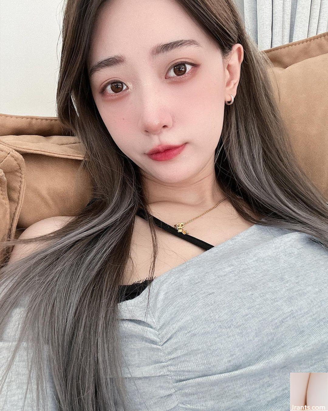 Cô gái ngực bự “Waiwai” có bộ ngực thấp và đầy cám dỗ, thực sự hoàn hảo (37P - Ảnh 29