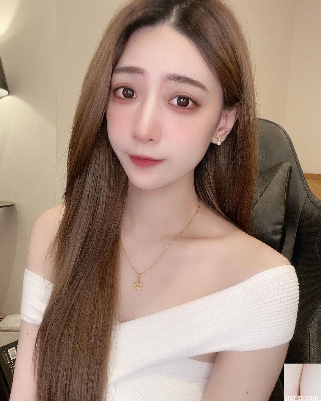 Cô gái ngực bự “Waiwai” có bộ ngực thấp và đầy cám dỗ, thực sự hoàn hảo (37P - Ảnh 4