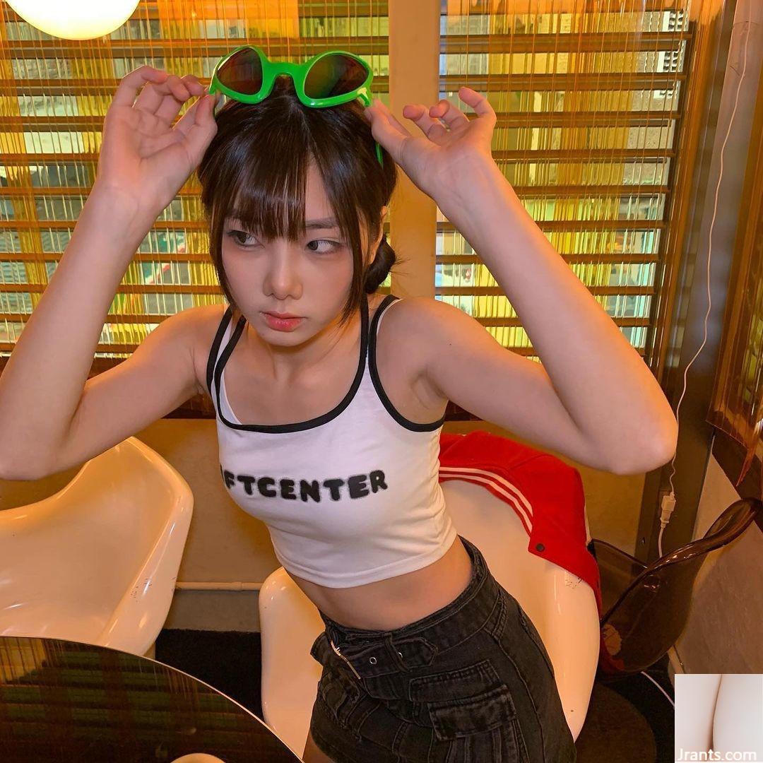 Cô gái dễ thương “Magical Girl Jijo Takeshi” yêu thẳng thắn với nụ cười ngọt ngào xa tận tầm mắt (20P)