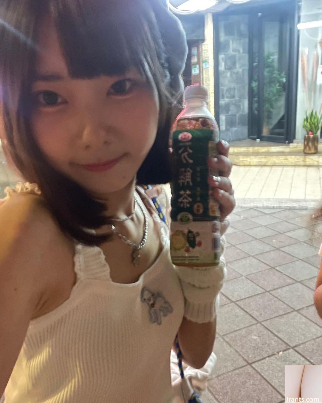 Cô gái dễ thương “Magical Girl Jijo Takeshi” yêu thẳng thắn với nụ cười ngọt ngào xa tận tầm mắt (20P) - Ảnh 18