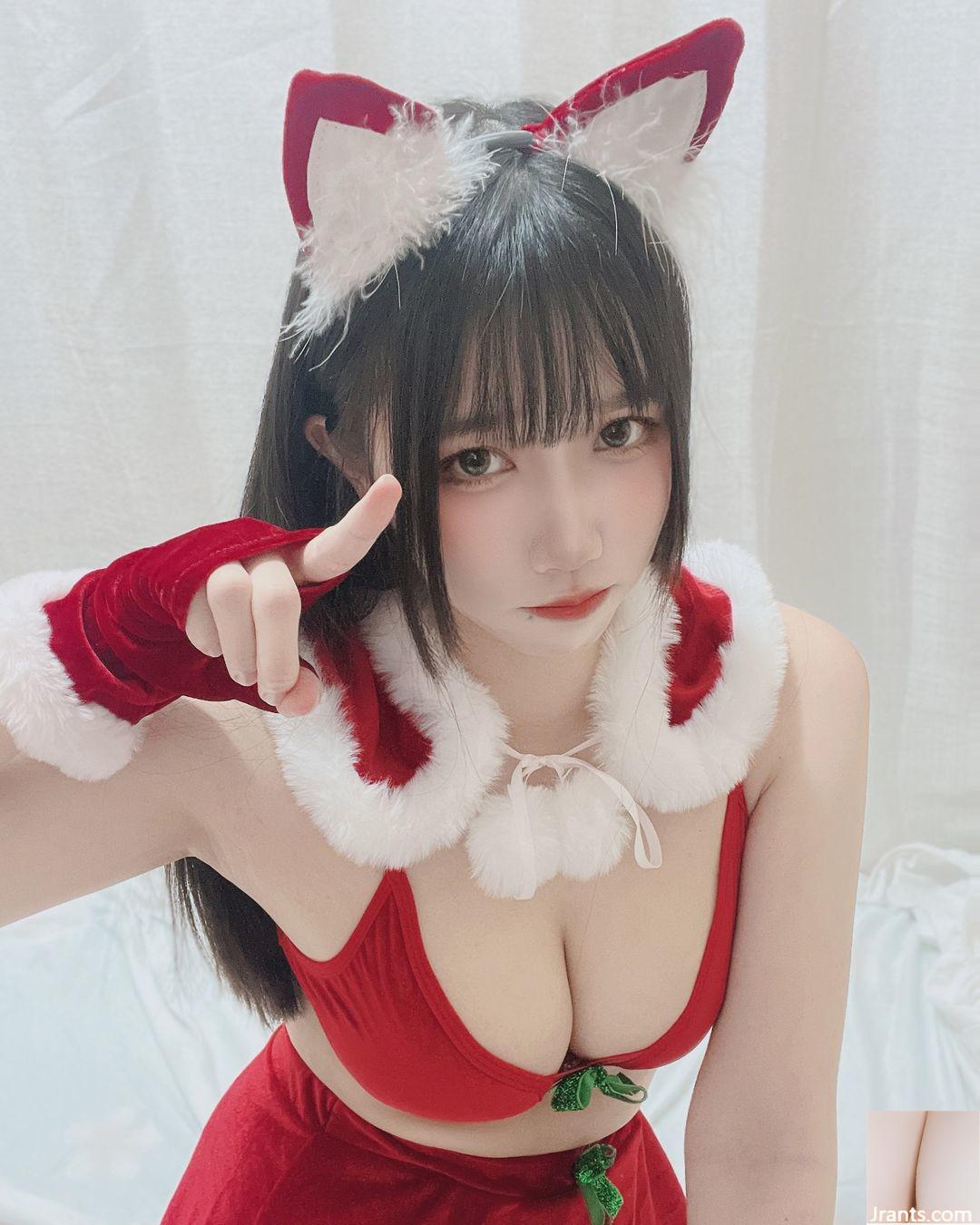 Vũ khí đầy đặn “Dưa hấu” xuất hiện với thân hình đáng kinh ngạc! - Ảnh 2