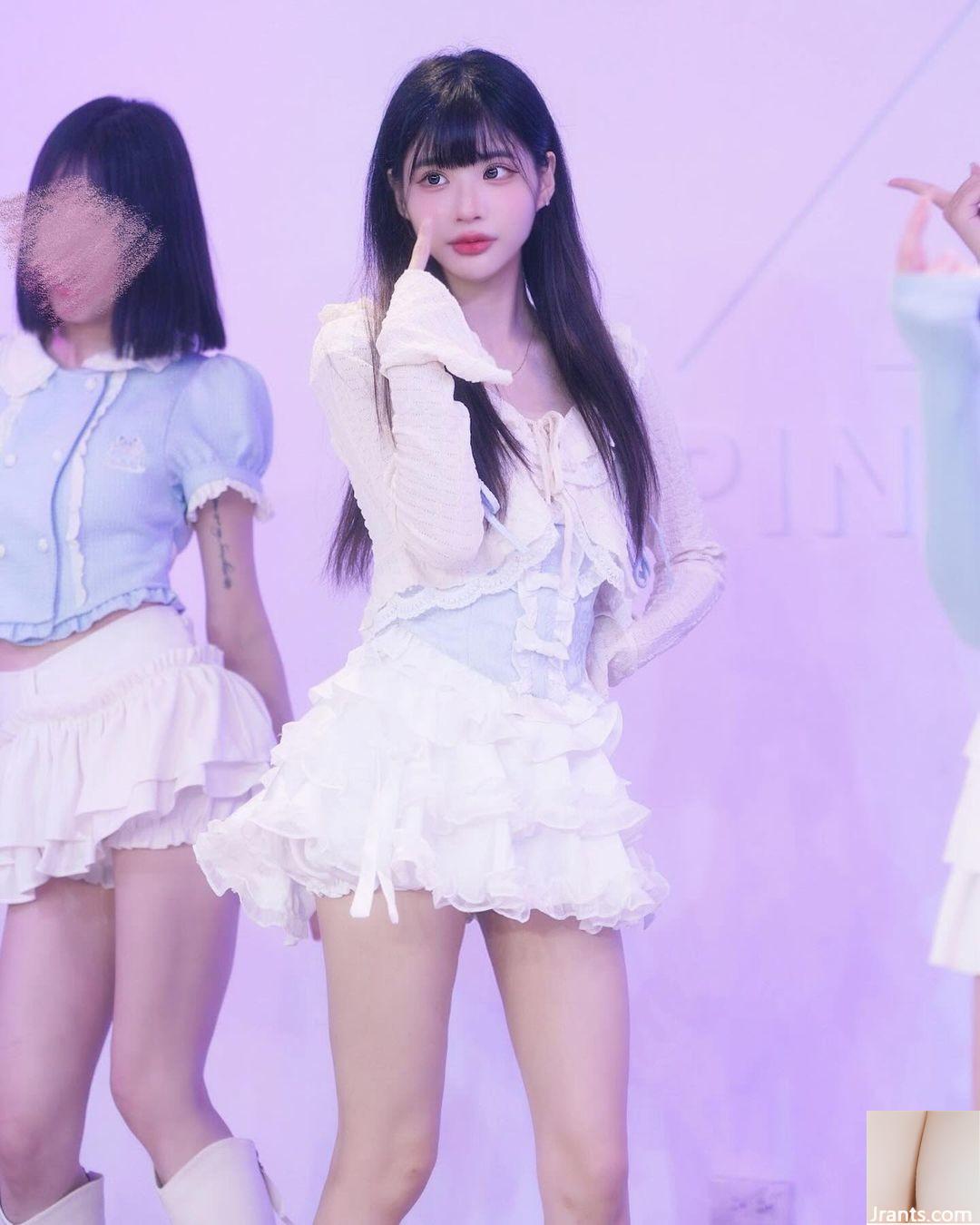 Body “bức màn quyền lực” của Bai Xi trông quá gợi cảm với biểu cảm bối rối (10P) - Ảnh 2