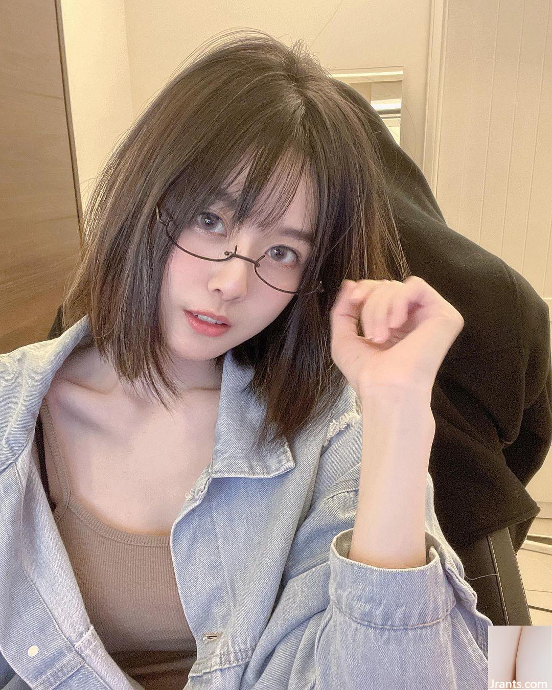 Người nổi tiếng Internet với bộ ngực khủng (1996.722) Ngoại hình đẹp đến mức cư dân mạng không khỏi khen ngợi (27P) - Ảnh 15