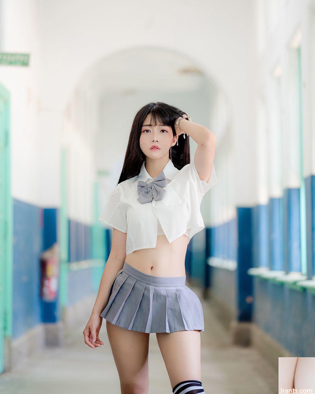 Vẻ quyến rũ đến Hụt hơi của tiểu quỷ nóng bỏng “Eyo” (56P) - Ảnh 56