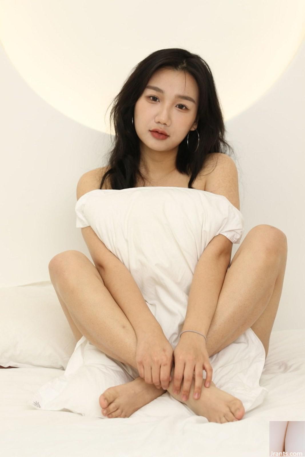 Bộ ảnh riêng tư người mẫu da trắng Trung Quốc-01(100P) - Ảnh 76