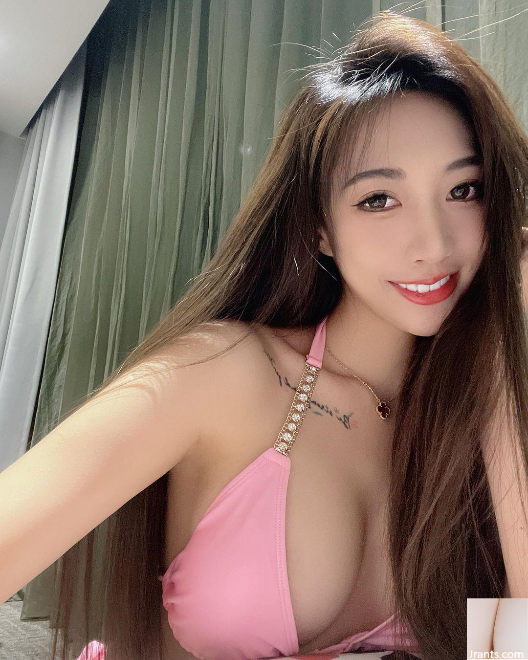 Người nổi tiếng nóng bỏng trên Internet “Xuanxuan syuan” có thân hình trắng nõn và dịu dàng, quyến rũ đến mức không thể cưỡng lại (38P) - Ảnh 17