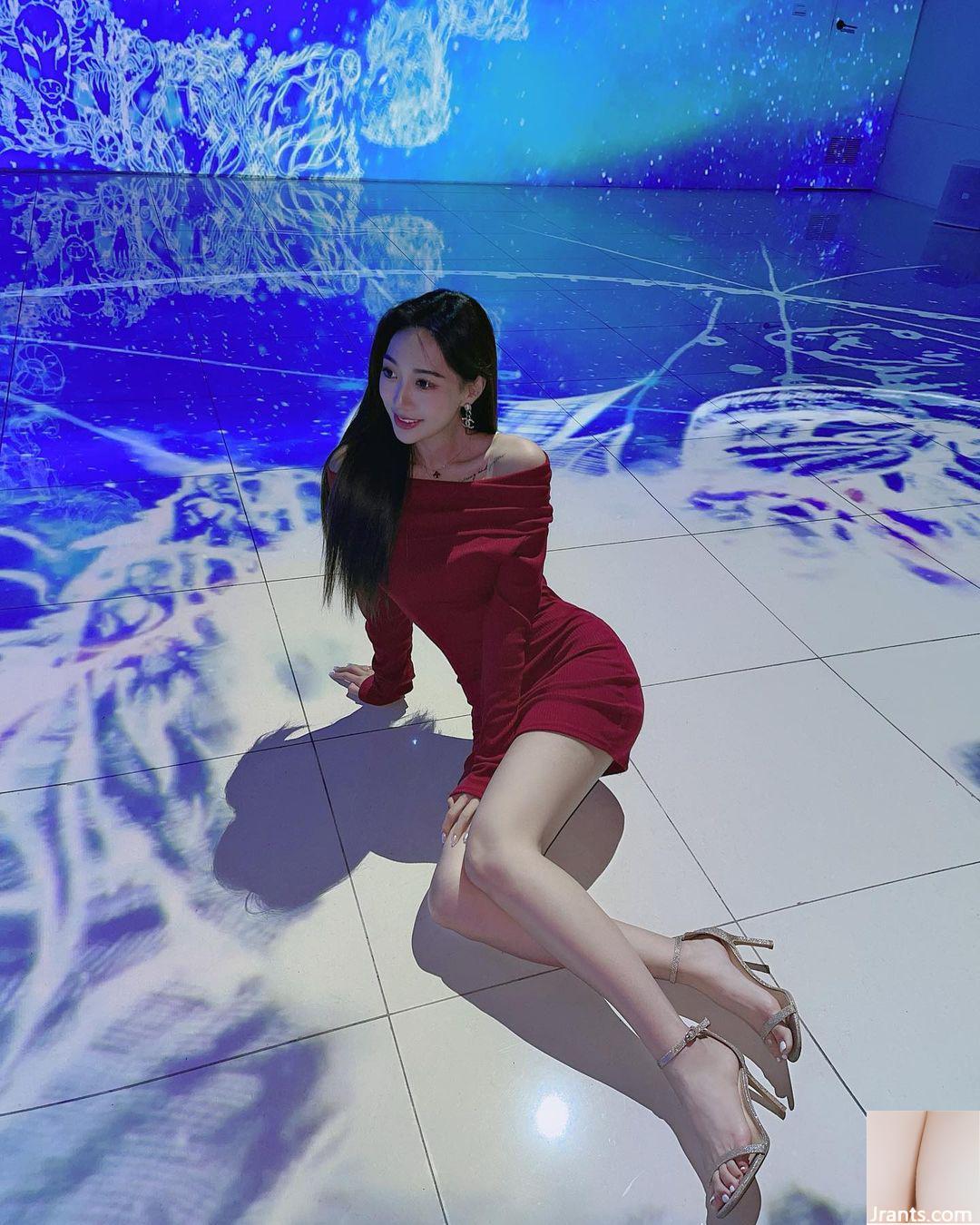 Người nổi tiếng nóng bỏng trên Internet “Xuanxuan syuan” có thân hình trắng nõn và dịu dàng, quyến rũ đến mức không thể cưỡng lại (38P) - Ảnh 19