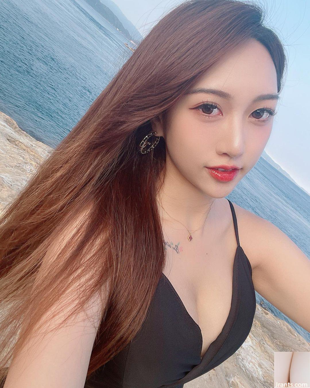 Người nổi tiếng nóng bỏng trên Internet “Xuanxuan syuan” có thân hình trắng nõn và dịu dàng, quyến rũ đến mức không thể cưỡng lại (38P) - Ảnh 25