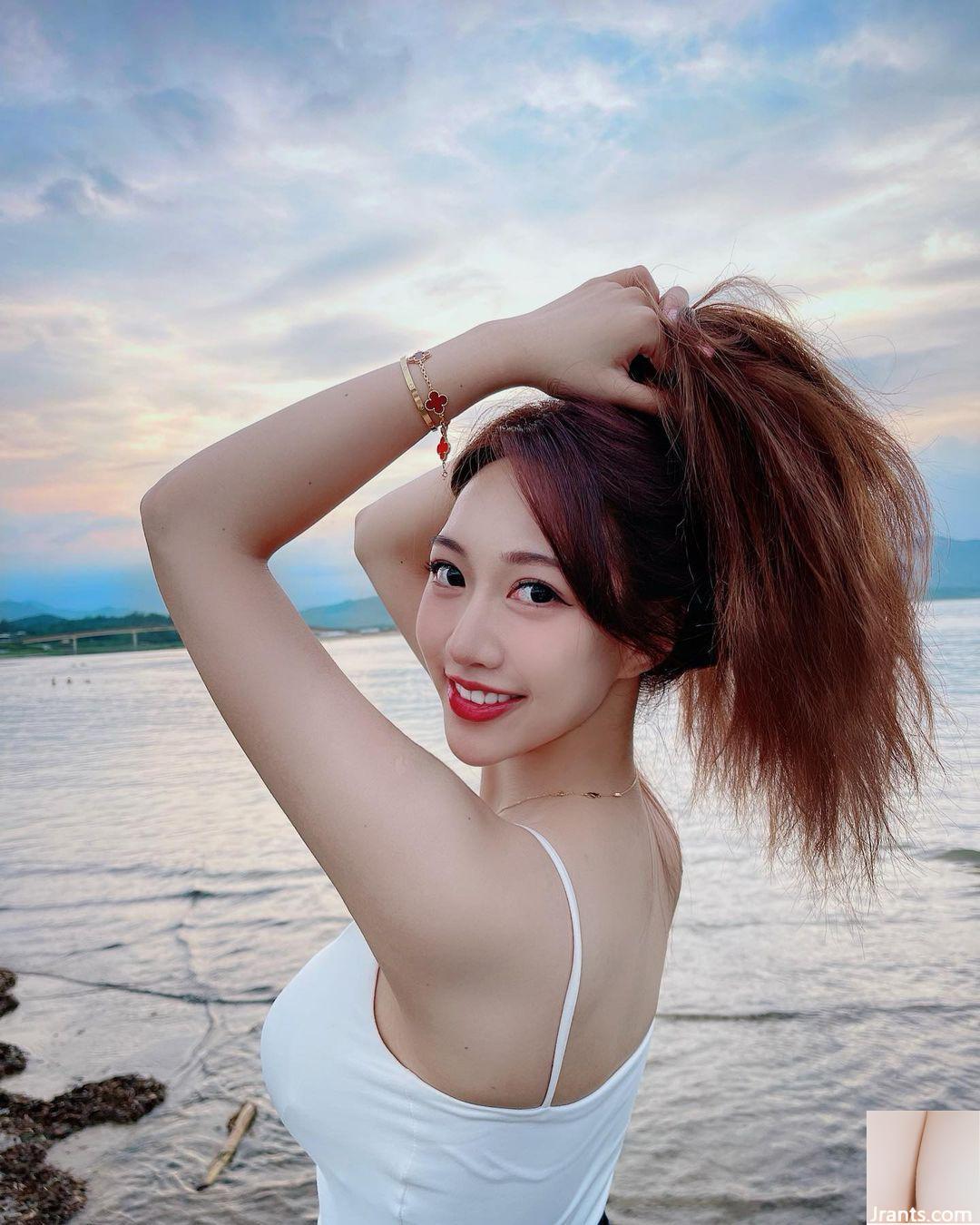 Người nổi tiếng nóng bỏng trên Internet “Xuanxuan syuan” có thân hình trắng nõn và dịu dàng, quyến rũ đến mức không thể cưỡng lại (38P) - Ảnh 3