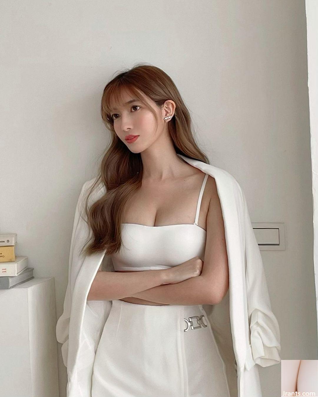 “Lin Shan” dễ thương và quyến rũ xuất hiện với thân hình đáng kinh ngạc! - Ảnh 6