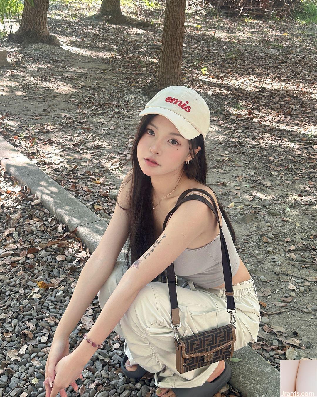 Ảnh trẻ trung xinh đẹp “youzi uuu” – Nhìn thôi là yêu em (41P) - Ảnh 21