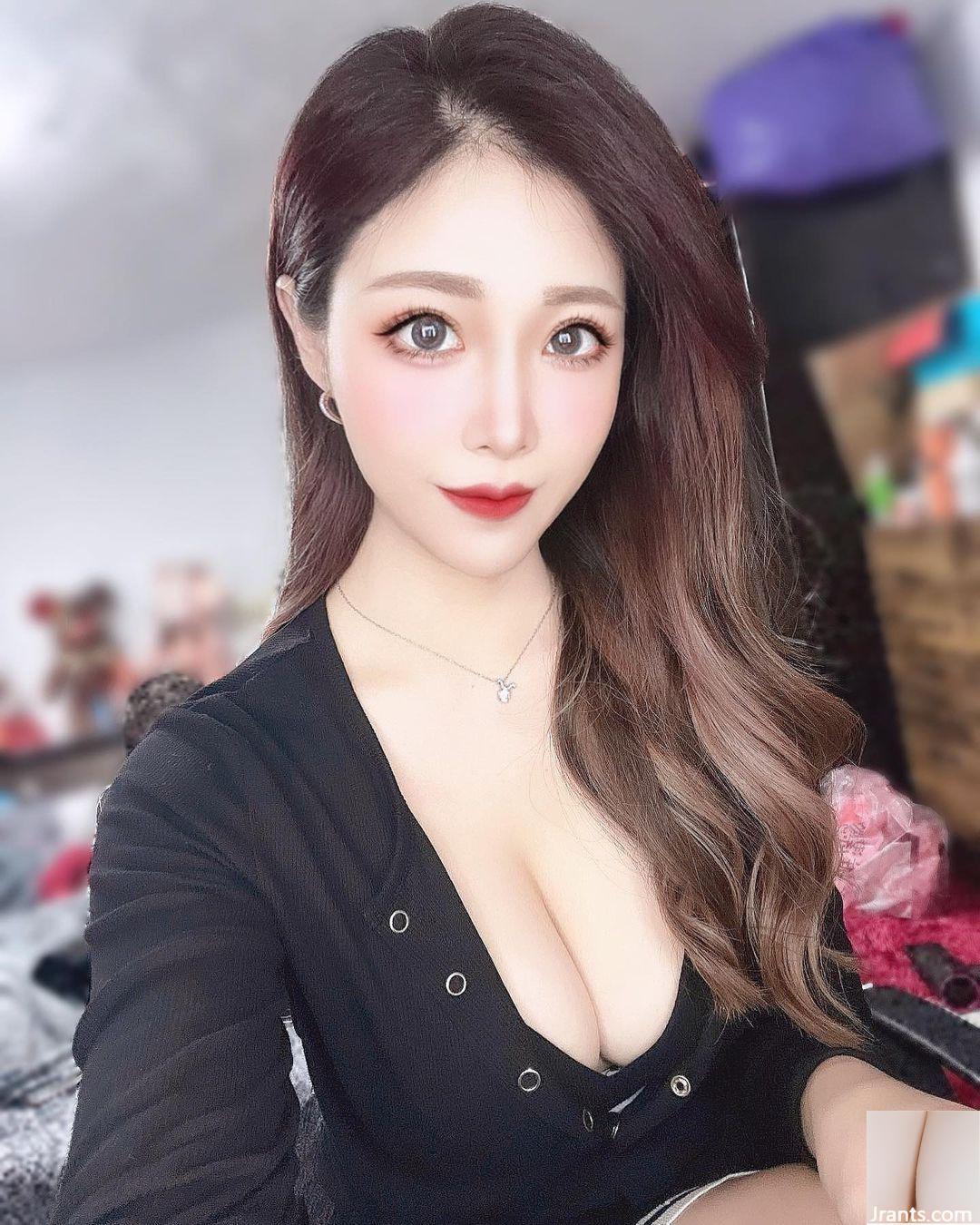 (Ting Yi” Bộ ngực khủng và cắt thấp thực sự hoàn hảo và bộ ngực đẹp sẵn sàng lộ ra (35P) - Ảnh 26