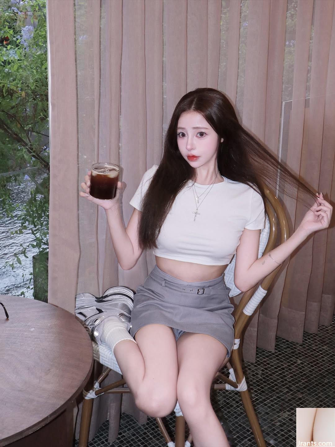 “Mengmeng Dong Mengzhu” có dáng người bụ bẫm, đẹp đến ngỡ ngàng, có thể nhìn từ góc độ tà ác (10P)