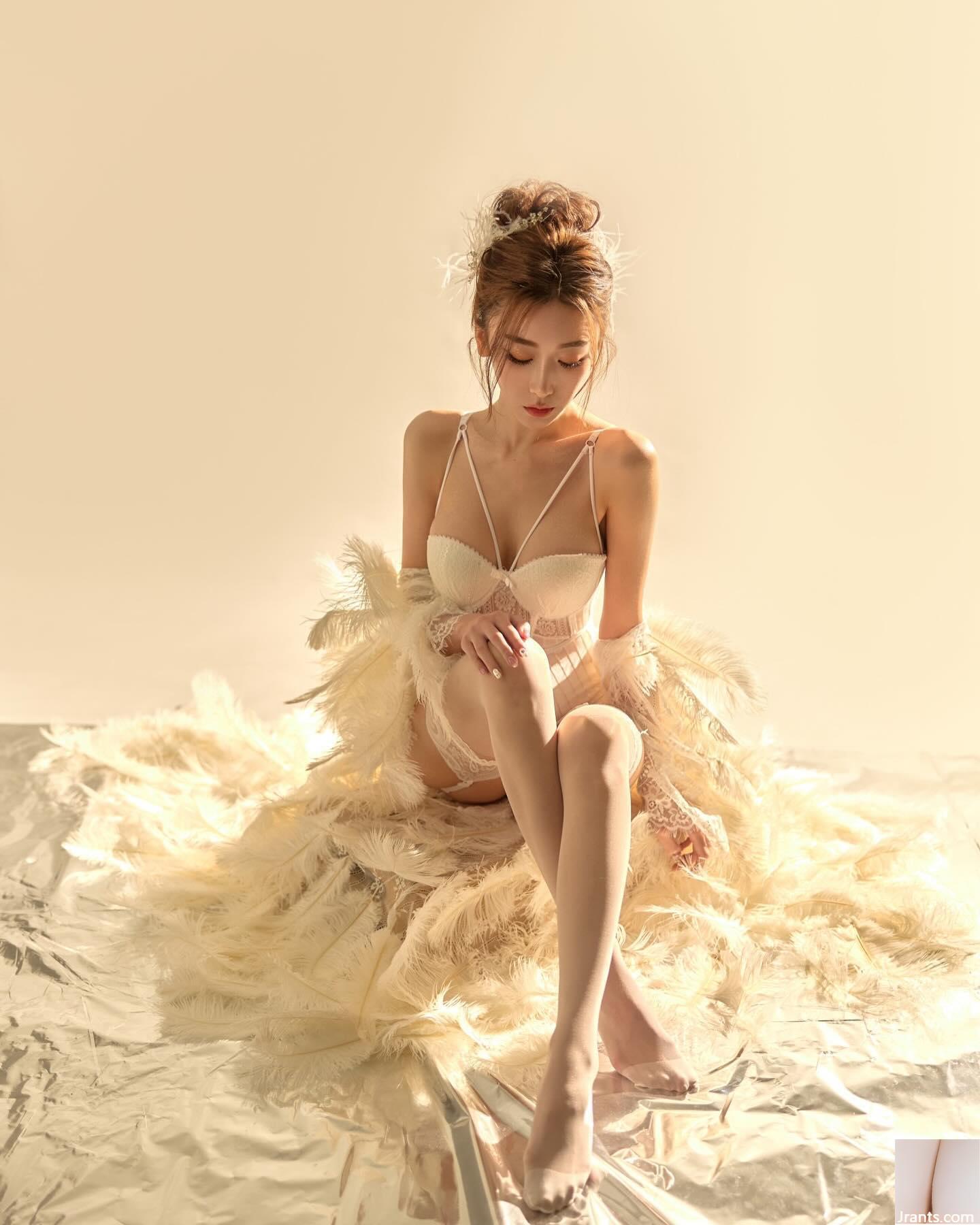 Vóc dáng hoàn hảo – “Feng Feng Feng” nổi tiếng che giấu vóc dáng đẹp và ngạc nhiên! - Ảnh 20