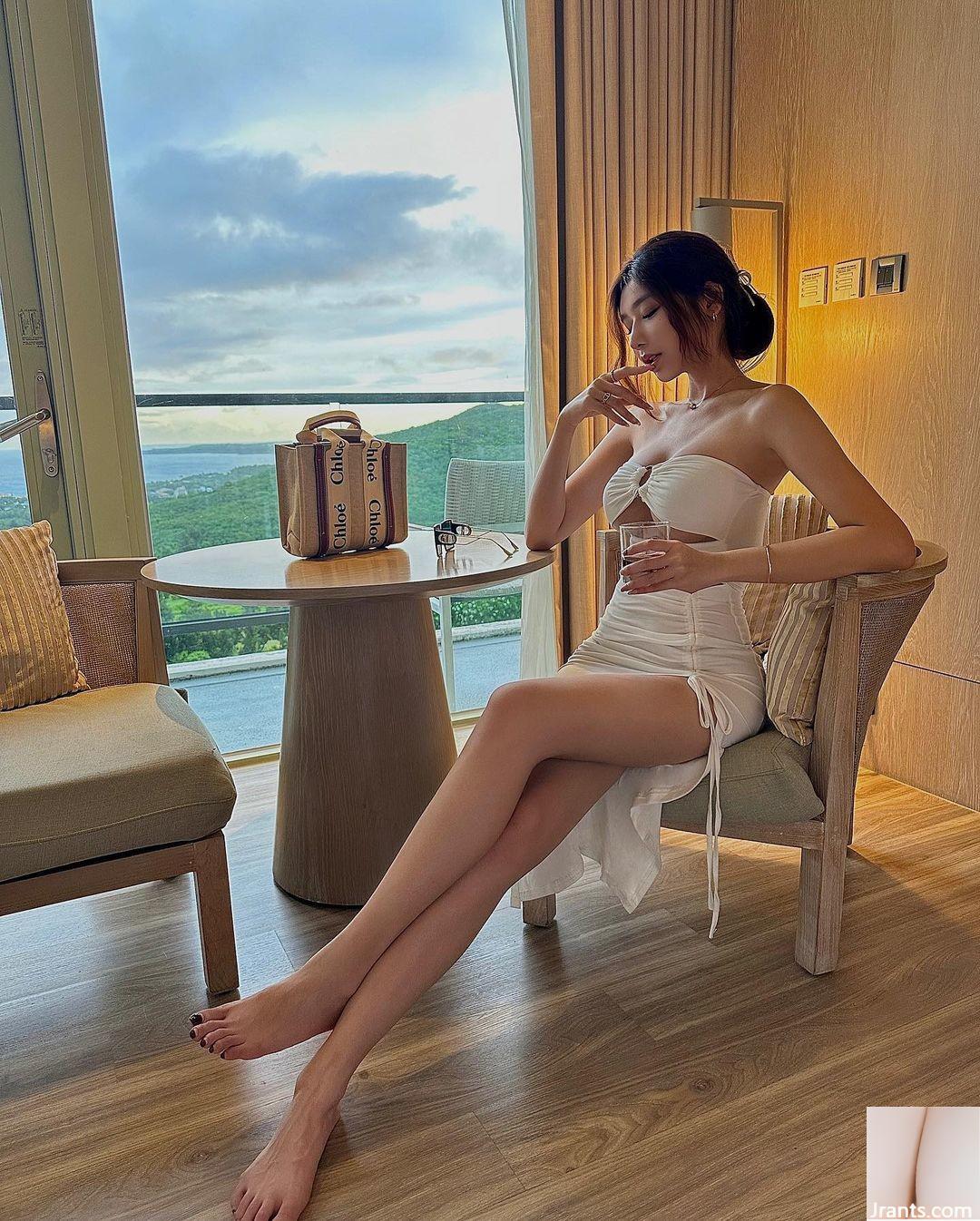 Người đẹp ngực khủng “Miaozhi” có ngoại hình đẹp và thân hình tuyệt đẹp không thể chê vào đâu được (27P) - Ảnh 9