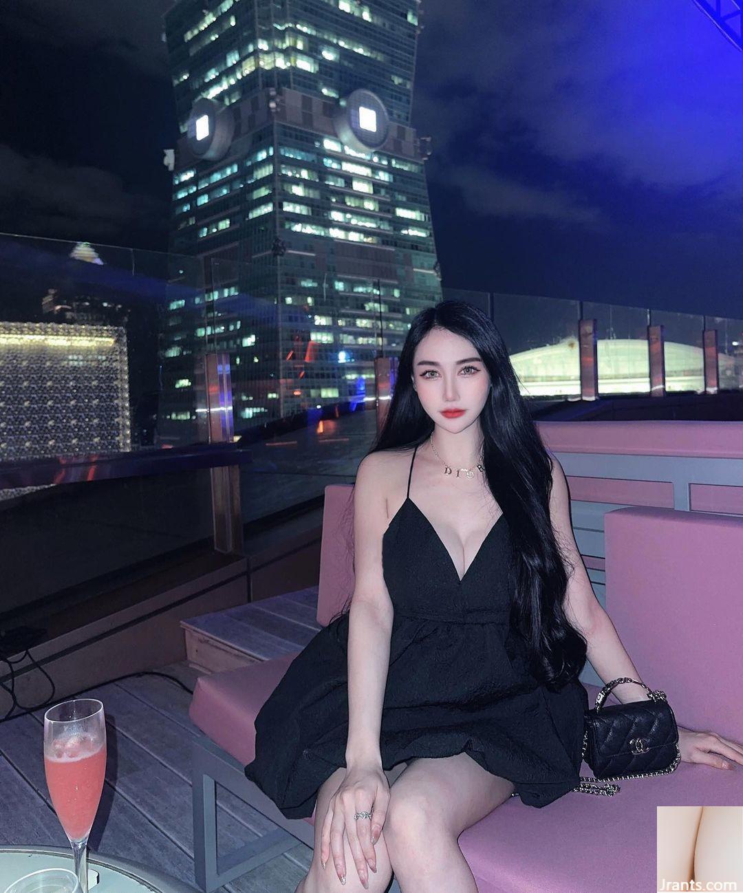 Bộ ngực nhỏ gợi cảm Zhimo “jr 150,2cm” hơi lộ ra, vòng cung hoàn hảo thật quyến rũ (19P) - Ảnh 10