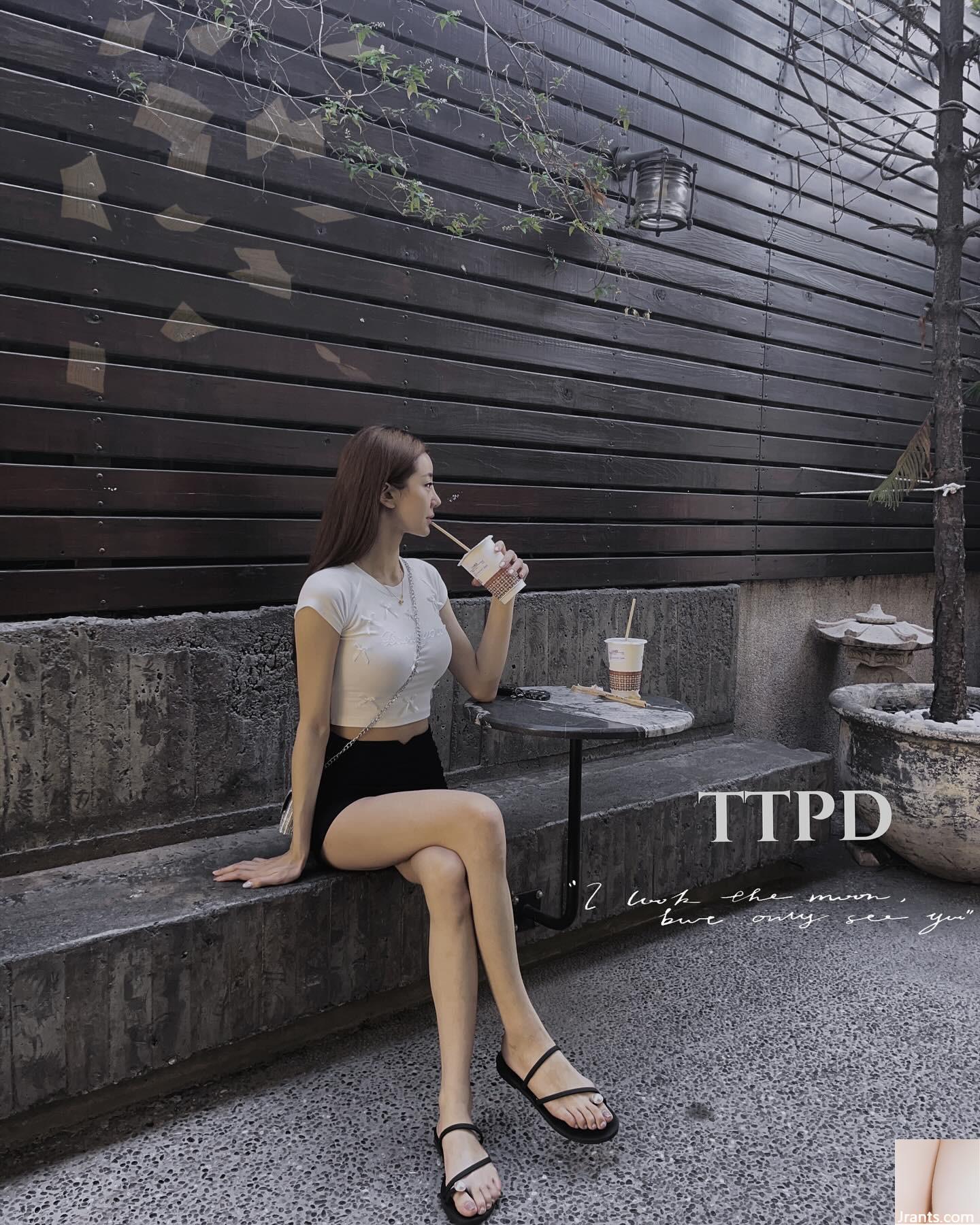 Thân hình trắng nõn, dịu dàng của “Cô bé Lọ Lem” nóng bỏng từ phía trước và phía sau khiến cư dân mạng mê mẩn (16P) - Ảnh 2