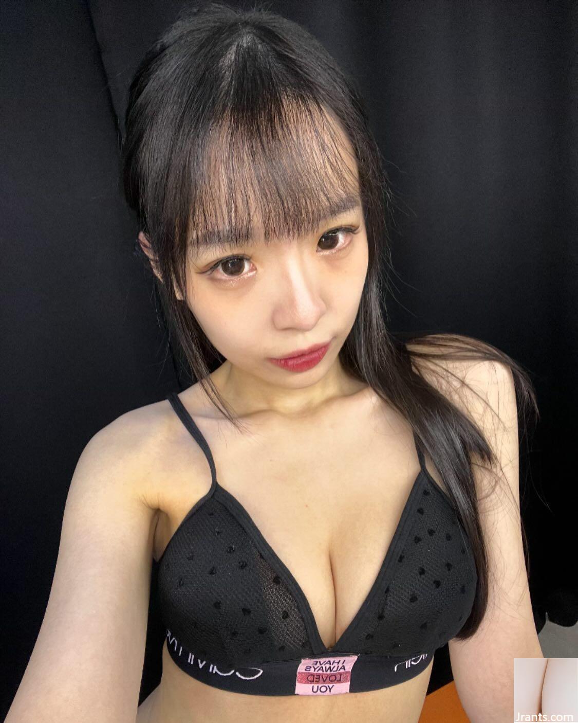 Bộ ngực đầy đặn “Pepe” dưới khuôn mặt ngọt ngào bùng nổ đầy cám dỗ (22P) - Ảnh 11