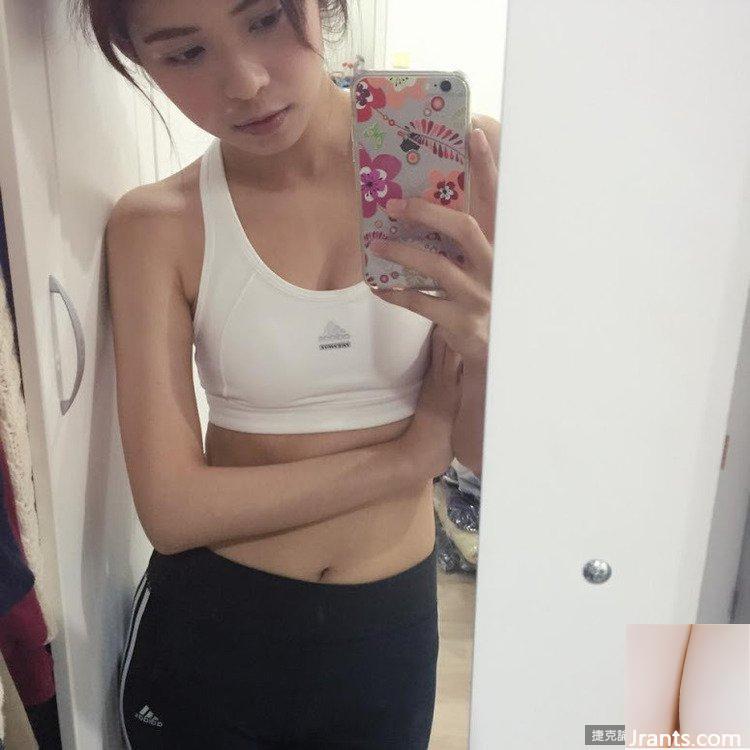 (Little Chen Yanxi) Những bức ảnh mặc trang phục bé gái của hot girl Lin Yiyu đã được lan truyền và cư dân mạng hét lên: Phụ nữ đã thay đổi ở tuổi 18 (18P)!