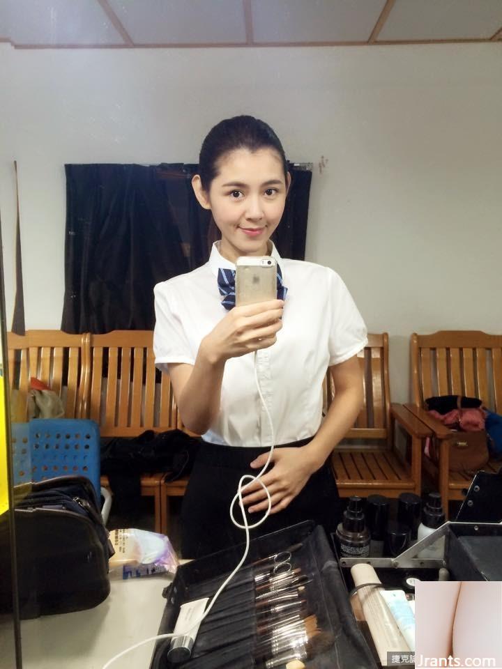 Ngoại hình ngọt ngào của Hu Beijing, nghệ sĩ piano đến từ Zhaozheng, được cư dân mạng bàn tán sôi nổi: Cô ấy không thể tập trung vào việc học piano chút nào (19P) - Ảnh 12