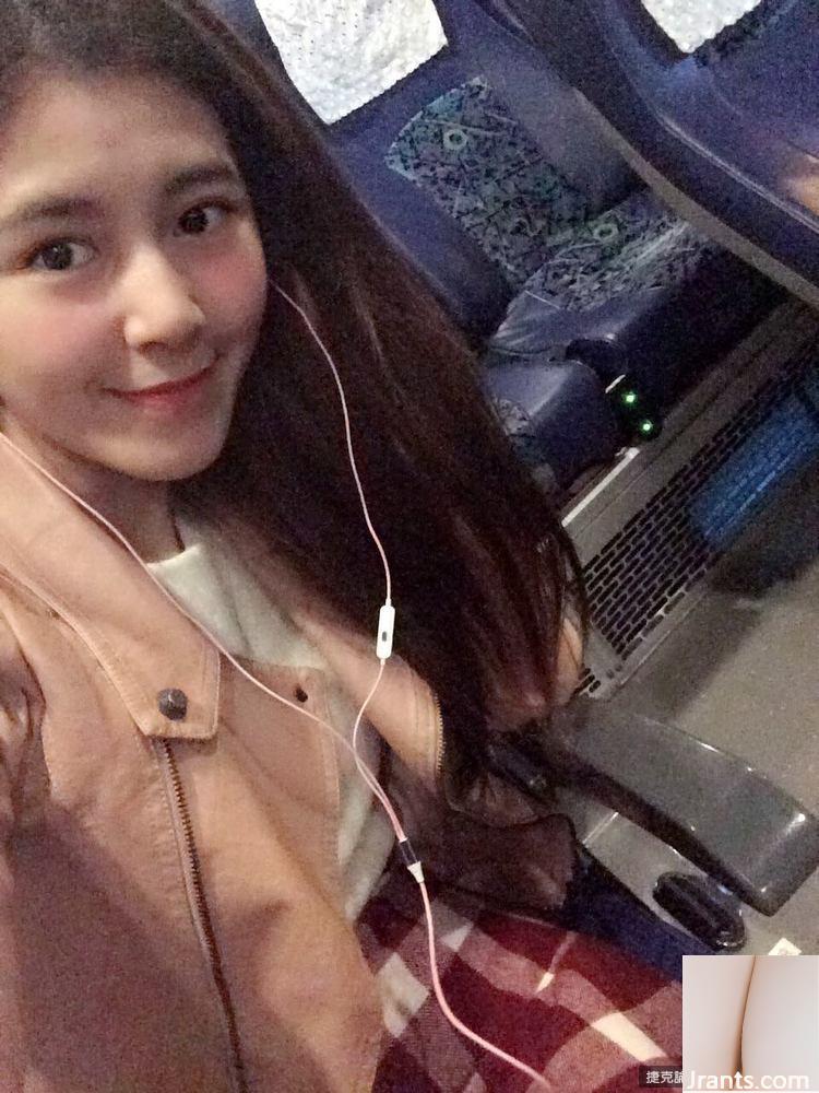 Ngoại hình ngọt ngào của Hu Beijing, nghệ sĩ piano đến từ Zhaozheng, được cư dân mạng bàn tán sôi nổi: Cô ấy không thể tập trung vào việc học piano chút nào (19P) - Ảnh 7