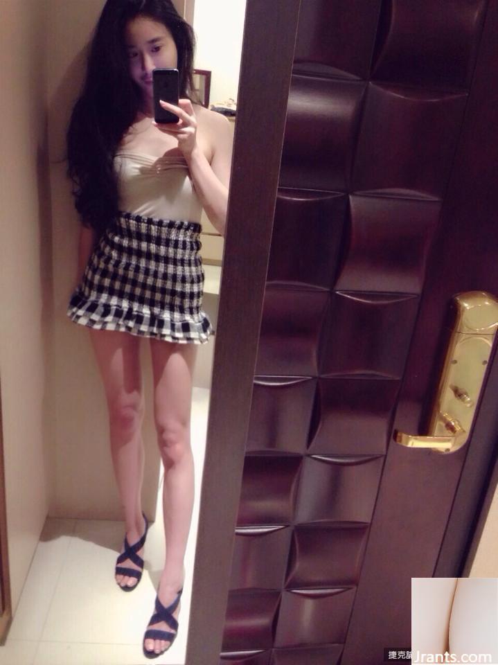 Ranie Yang, bà chủ chụp ảnh trực tuyến trong trang phục treo quần, dữ dằn, tròn trịa và bụ bẫm, hãy nhanh chóng xòe quần áo ra (69P) - Ảnh 18