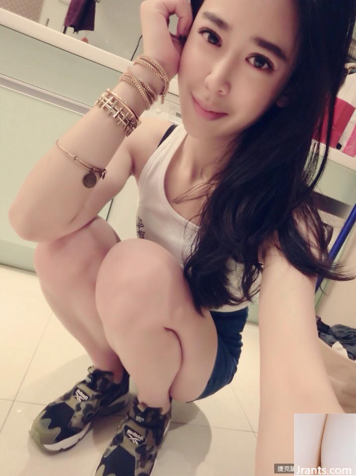 Ranie Yang, bà chủ chụp ảnh trực tuyến trong trang phục treo quần, dữ dằn, tròn trịa và bụ bẫm, hãy nhanh chóng xòe quần áo ra (69P) - Ảnh 9