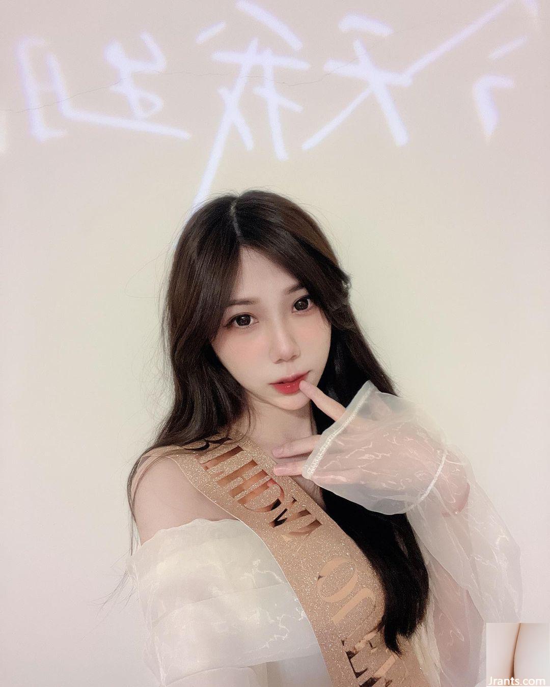 Hot girl chân dài “Lin Jiejun” với làn da trắng và thân hình siêu bắt mắt (36P) - Ảnh 30