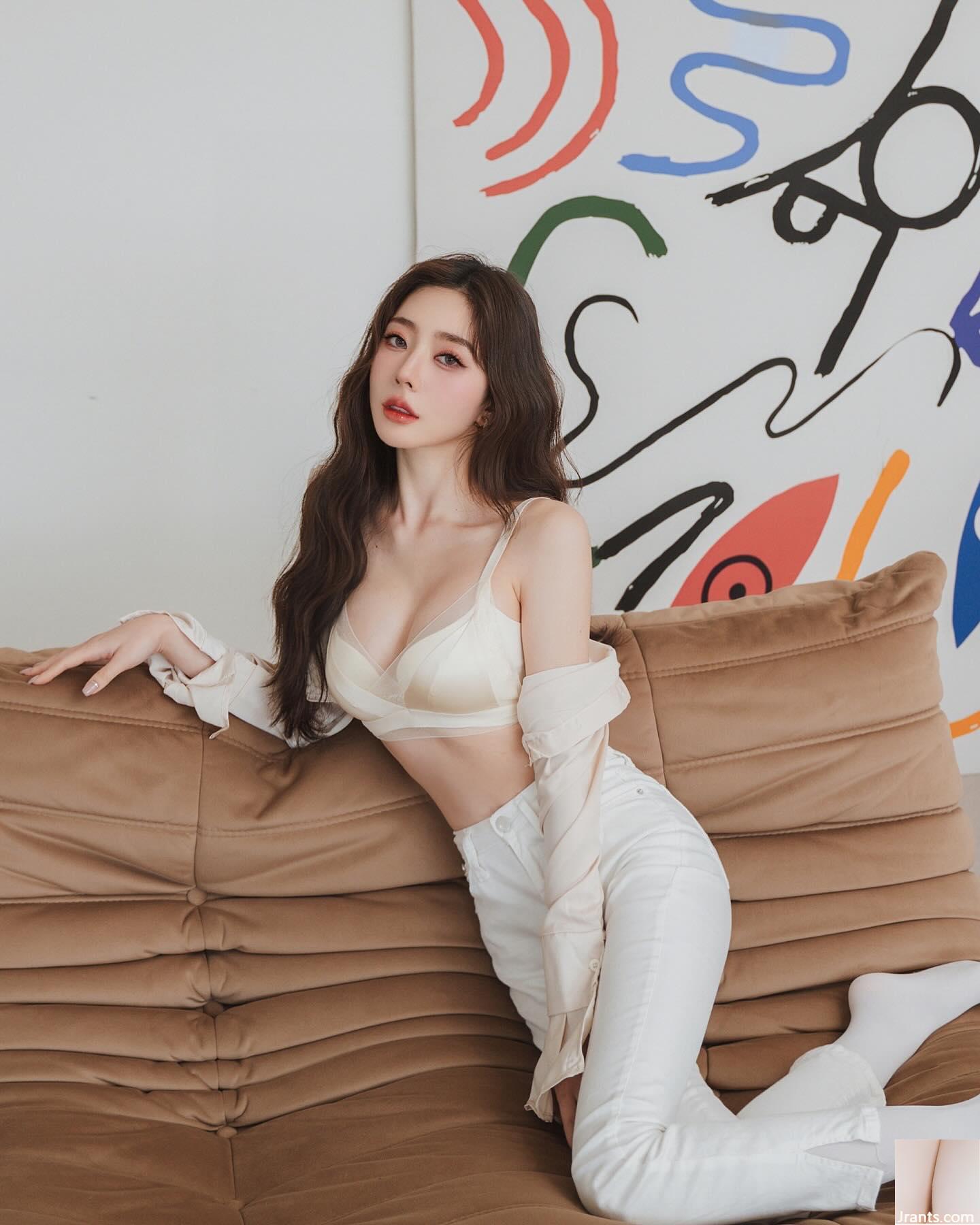 Vẻ đẹp hình thể đáng kinh ngạc “Anna XIN YA” có nụ cười đặc trưng, ​​​​ngọt ngào đến mức bạn sẽ mê mẩn chỉ trong nháy mắt (21P) - Ảnh 11