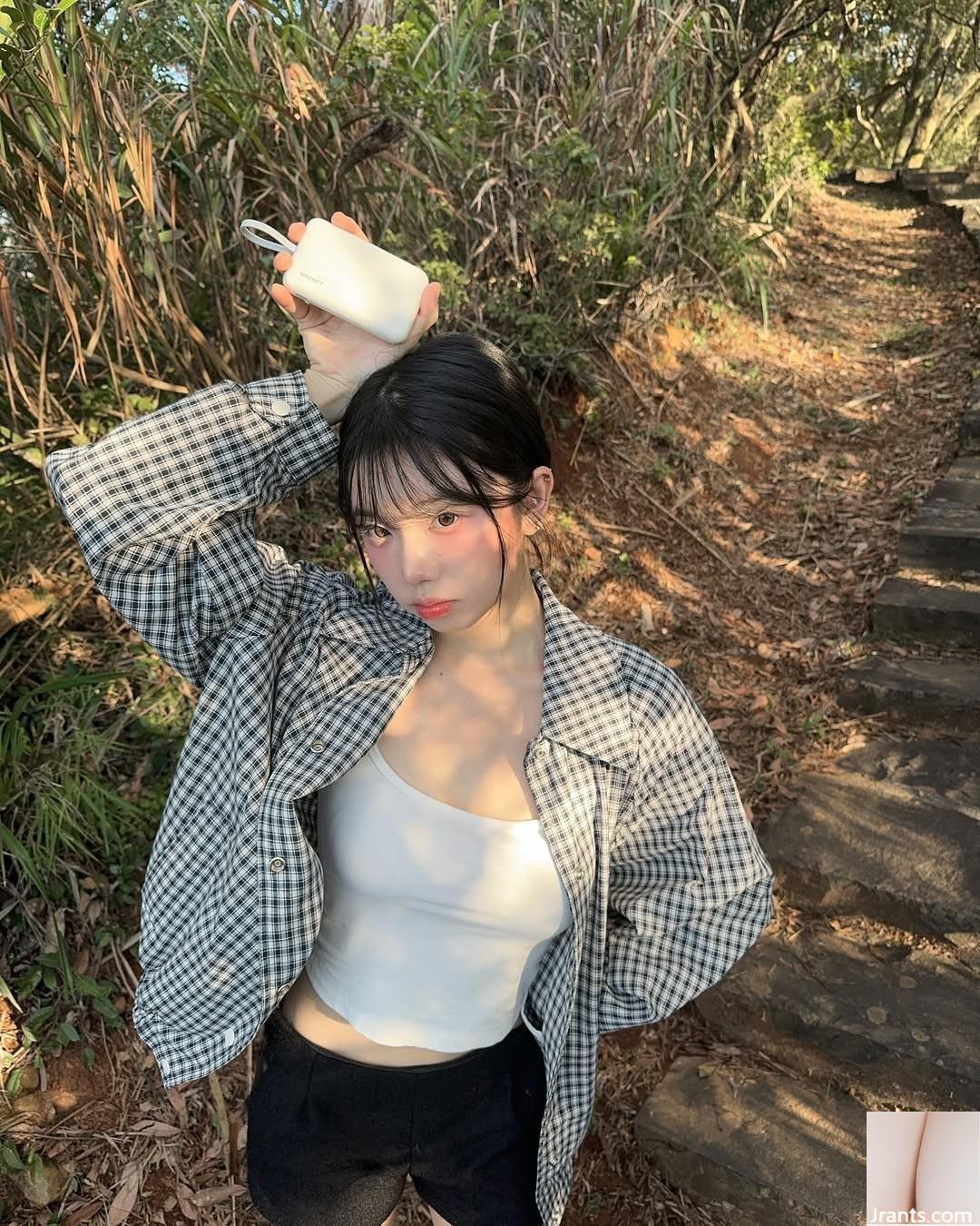 Khuôn mặt ngọt ngào và đôi mắt quyến rũ đầy điện của “Zhuang” (10P) - Ảnh 8