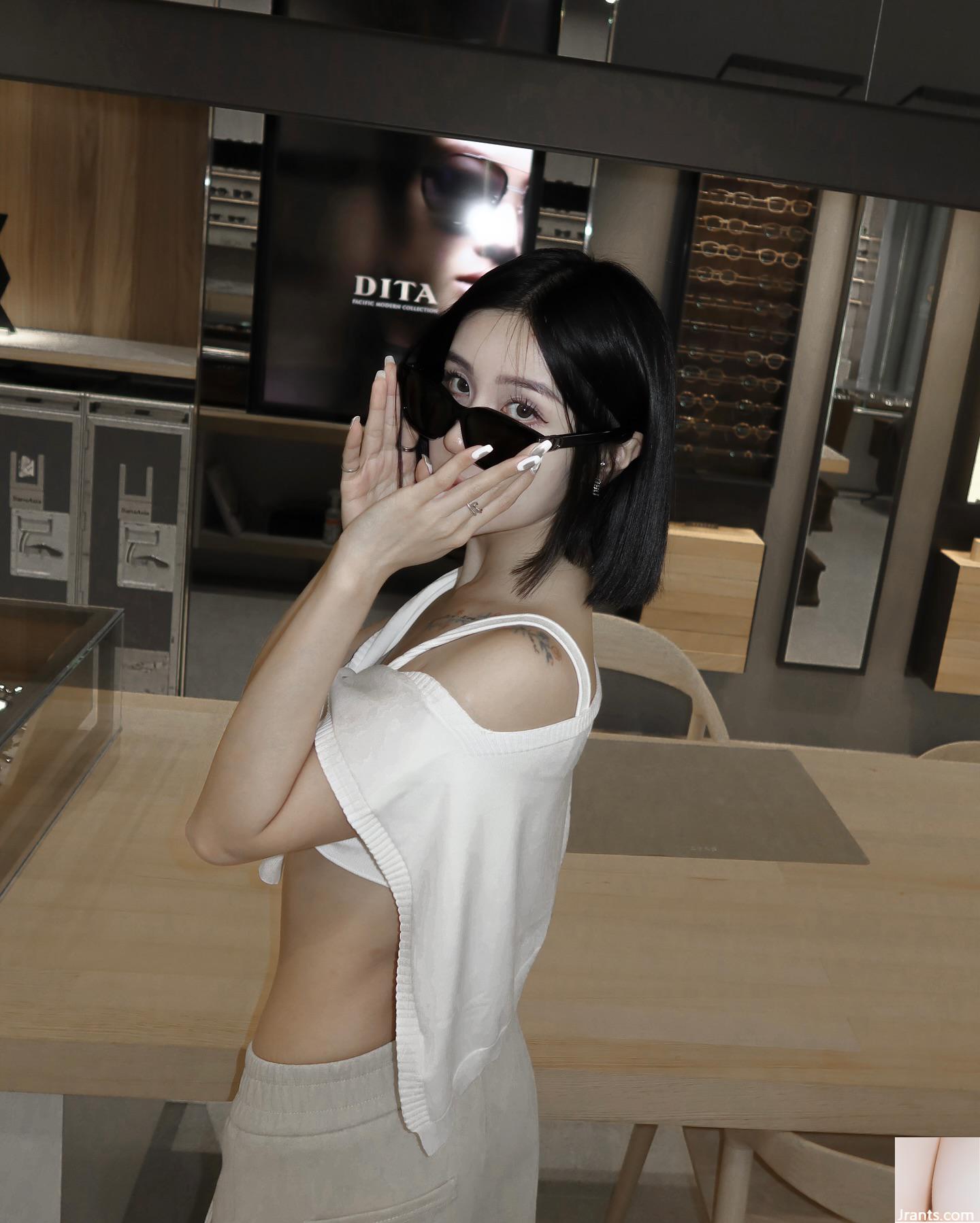 “Celíne” có dáng người bất khả chiến bại, ngọt ngào và gợi cảm (35P) - Ảnh 35