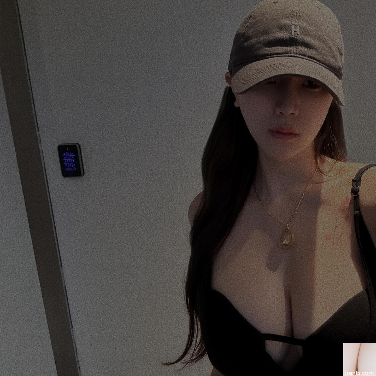 Khuôn mặt dễ thương tuyết sữa (uuuuu078″ ẩn sâu, dáng chuẩn, ngoại hình siêu bắt mắt (16P) - Ảnh 10