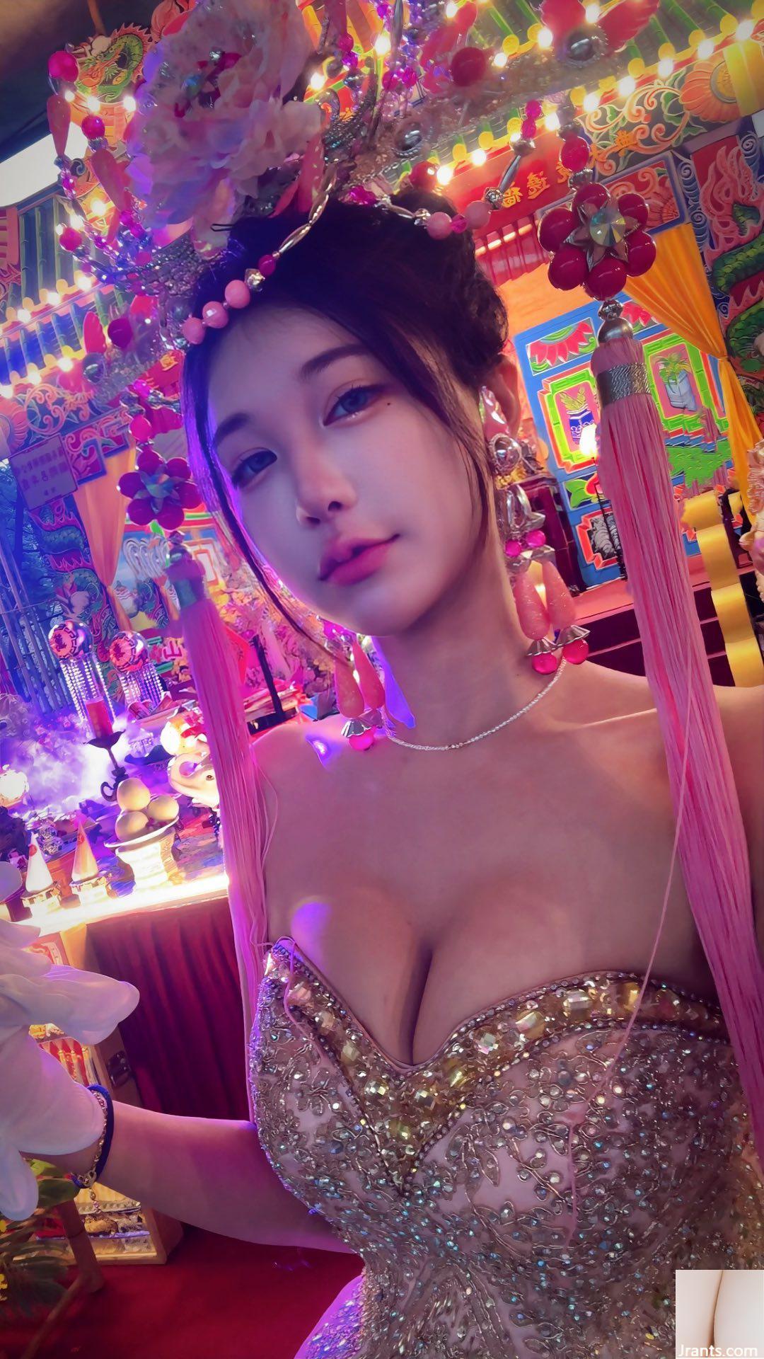 Người đẹp trực tuyến gợi cảm “Zhijun Jun” có khe ngực chữ V sâu và tuyệt đẹp (28P) - Ảnh 12