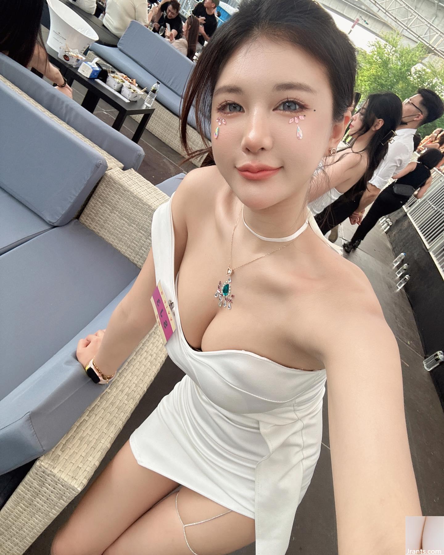 Người đẹp trực tuyến gợi cảm “Zhijun Jun” có khe ngực chữ V sâu và tuyệt đẹp (28P) - Ảnh 16