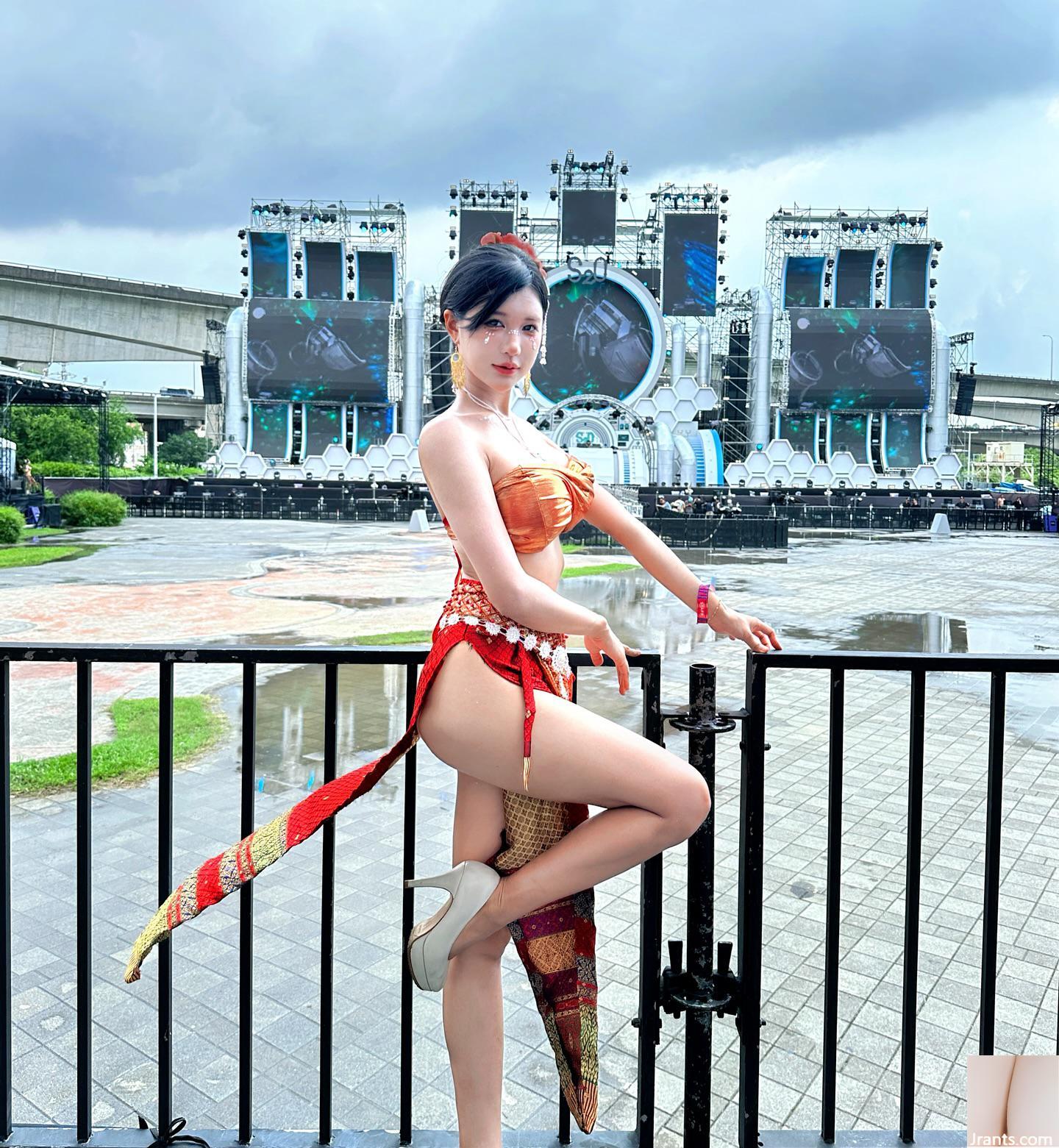 Người đẹp trực tuyến gợi cảm “Zhijun Jun” có khe ngực chữ V sâu và tuyệt đẹp (28P) - Ảnh 9