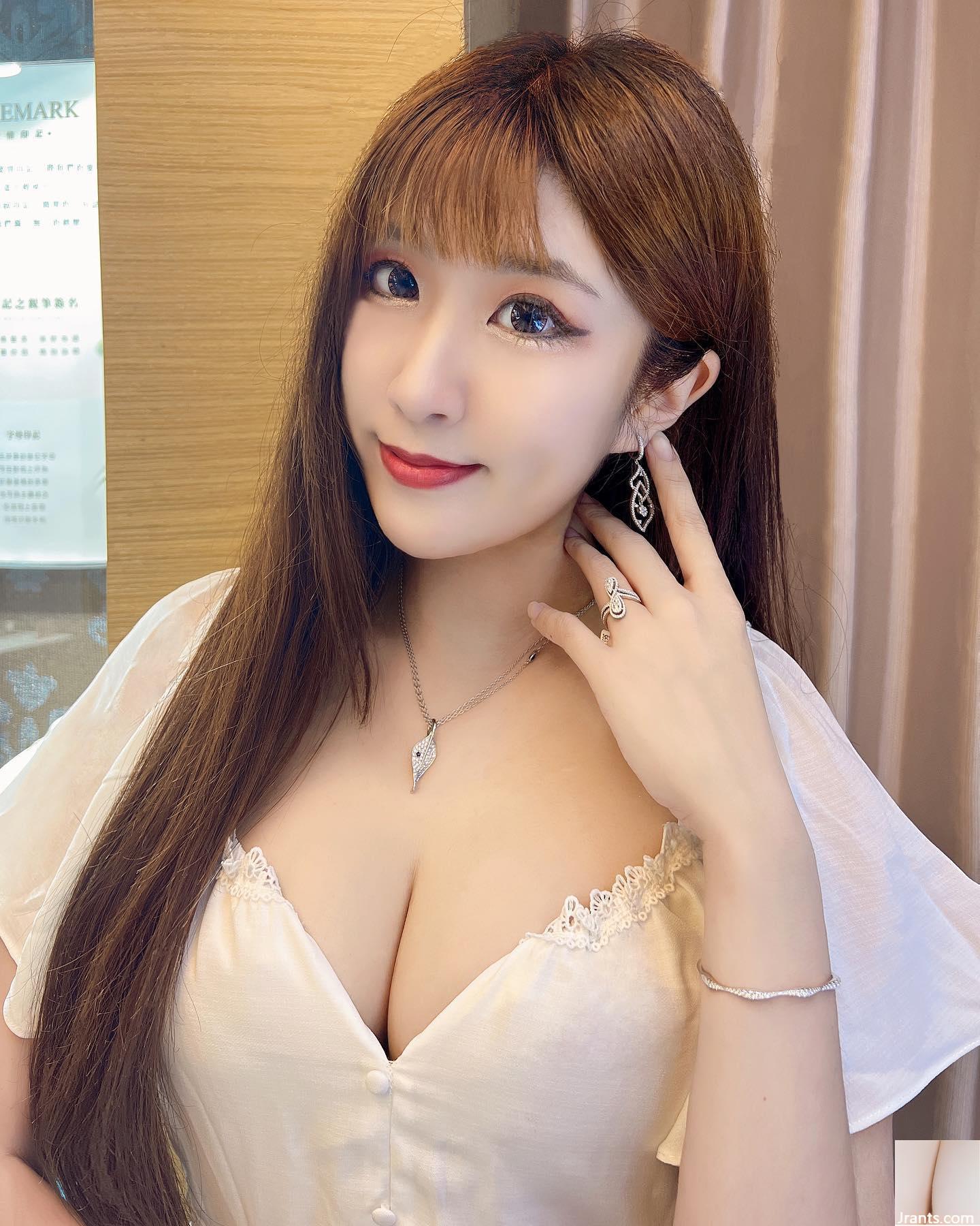 Độ hot ngoài bảng xếp hạng “Yuyu Liu” ngực khủng không thể cưỡng lại và bắt mắt (17P) - Ảnh 15