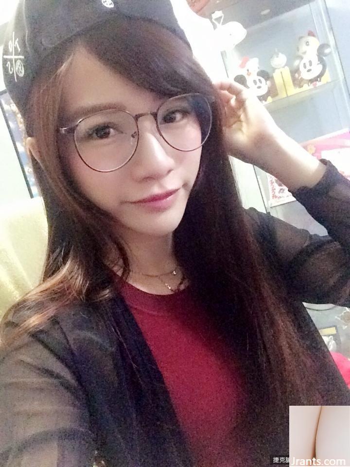 Hot girl mặc quần nóng bỏng? (Ger chia sẻ ảnh nóng bỏng ngực khủng (15P) - Ảnh 13