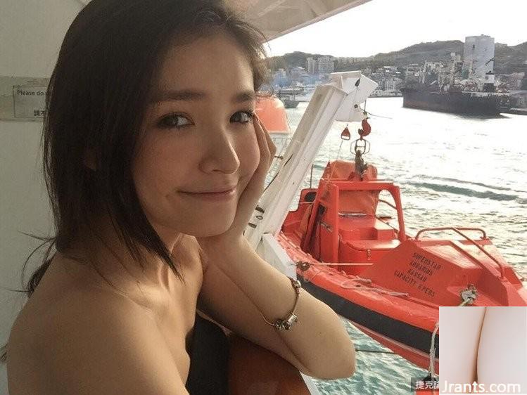 Người mẫu xinh đẹp Han Shengsheng có nụ cười ngọt ngào bên bể bơi (21P) - Ảnh 21