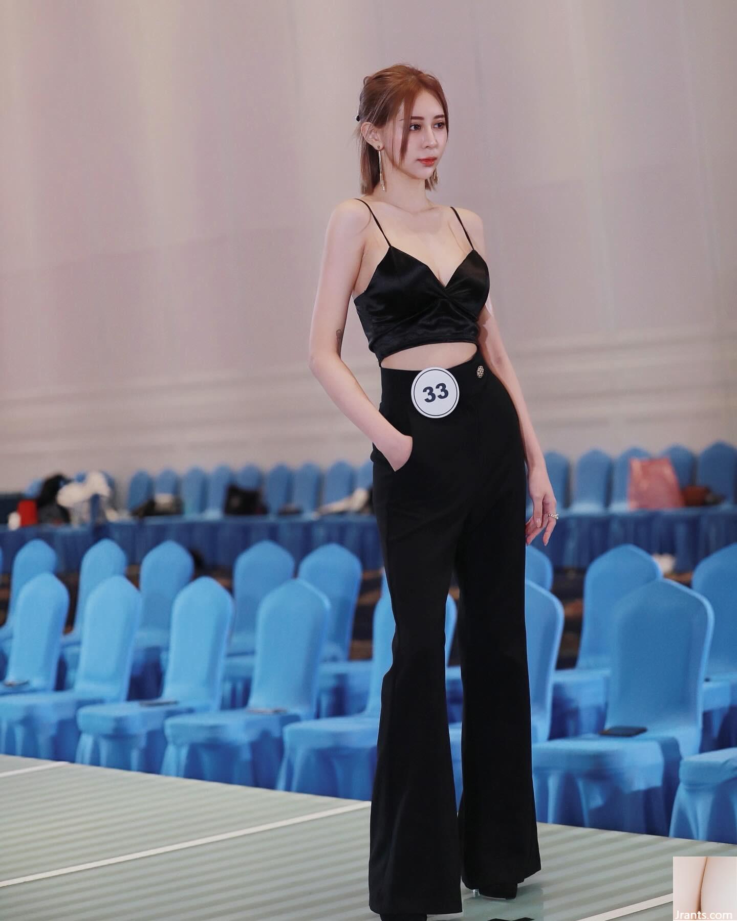 Thân hình nóng bỏng “Xu Ziqian” săn chắc và đầy đặn chinh phục ánh nhìn của bạn (27P) - Ảnh 27