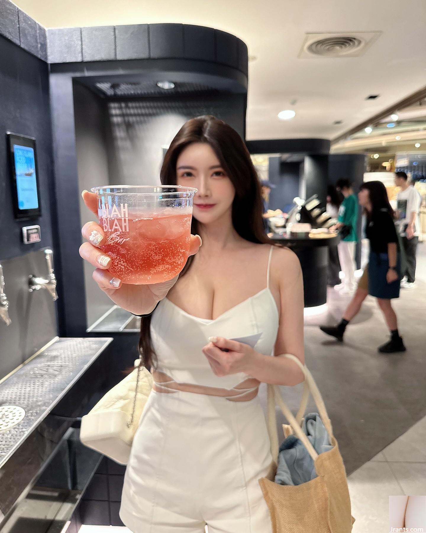 Những hình ảnh bắt mắt của người nổi tiếng ngực khủng trên Internet “Yao Caichen” sẽ chinh phục ánh nhìn của bạn (31P) - Ảnh 12