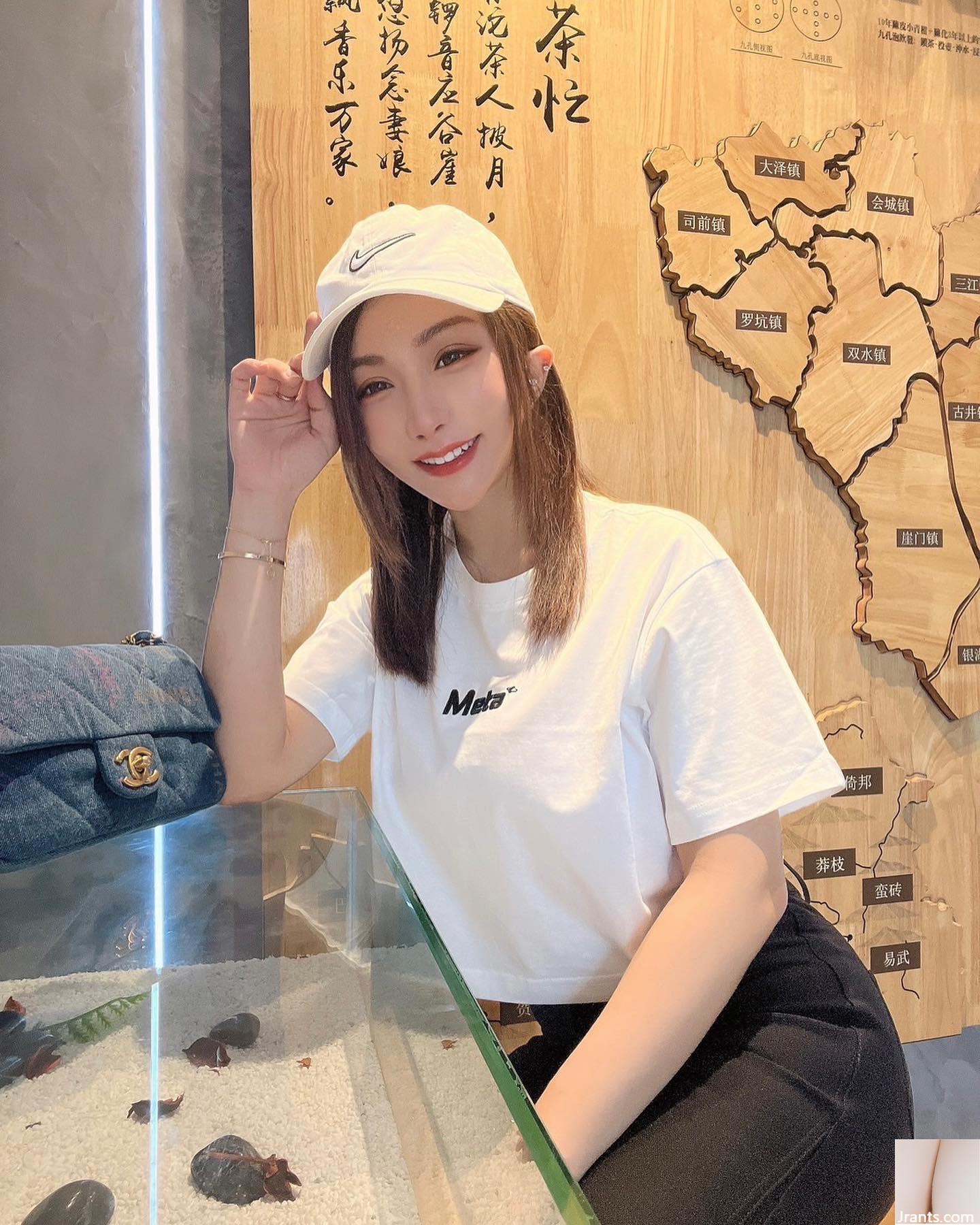 Từ góc độ nóng bỏng, hình dáng quỷ dị của “Zhan Wanyi.Maggie” toát lên sự cám dỗ tột độ (38P) - Ảnh 12