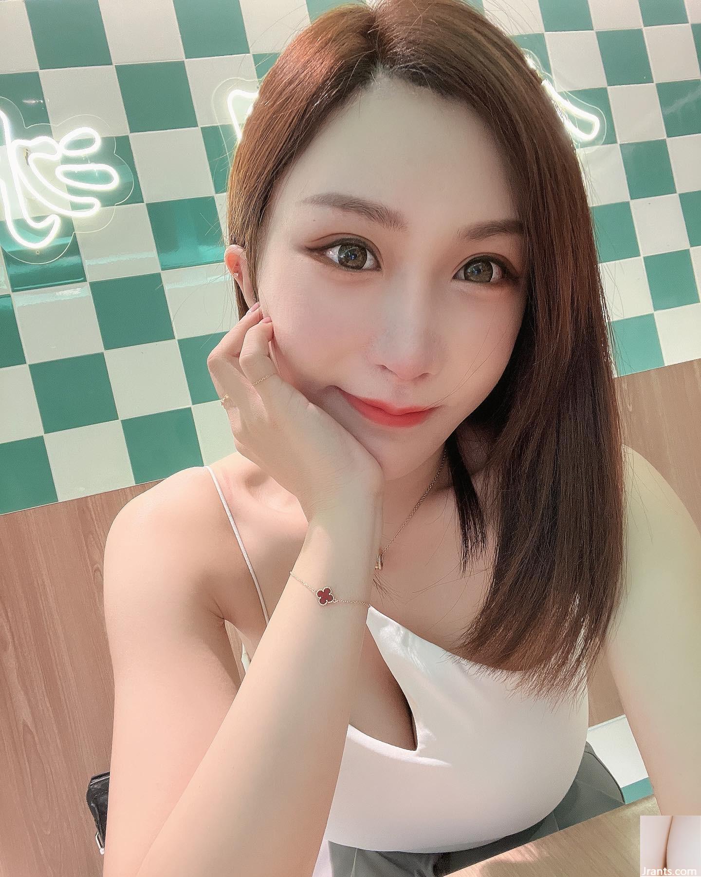 Từ góc độ nóng bỏng, hình dáng quỷ dị của “Zhan Wanyi.Maggie” toát lên sự cám dỗ tột độ (38P) - Ảnh 15