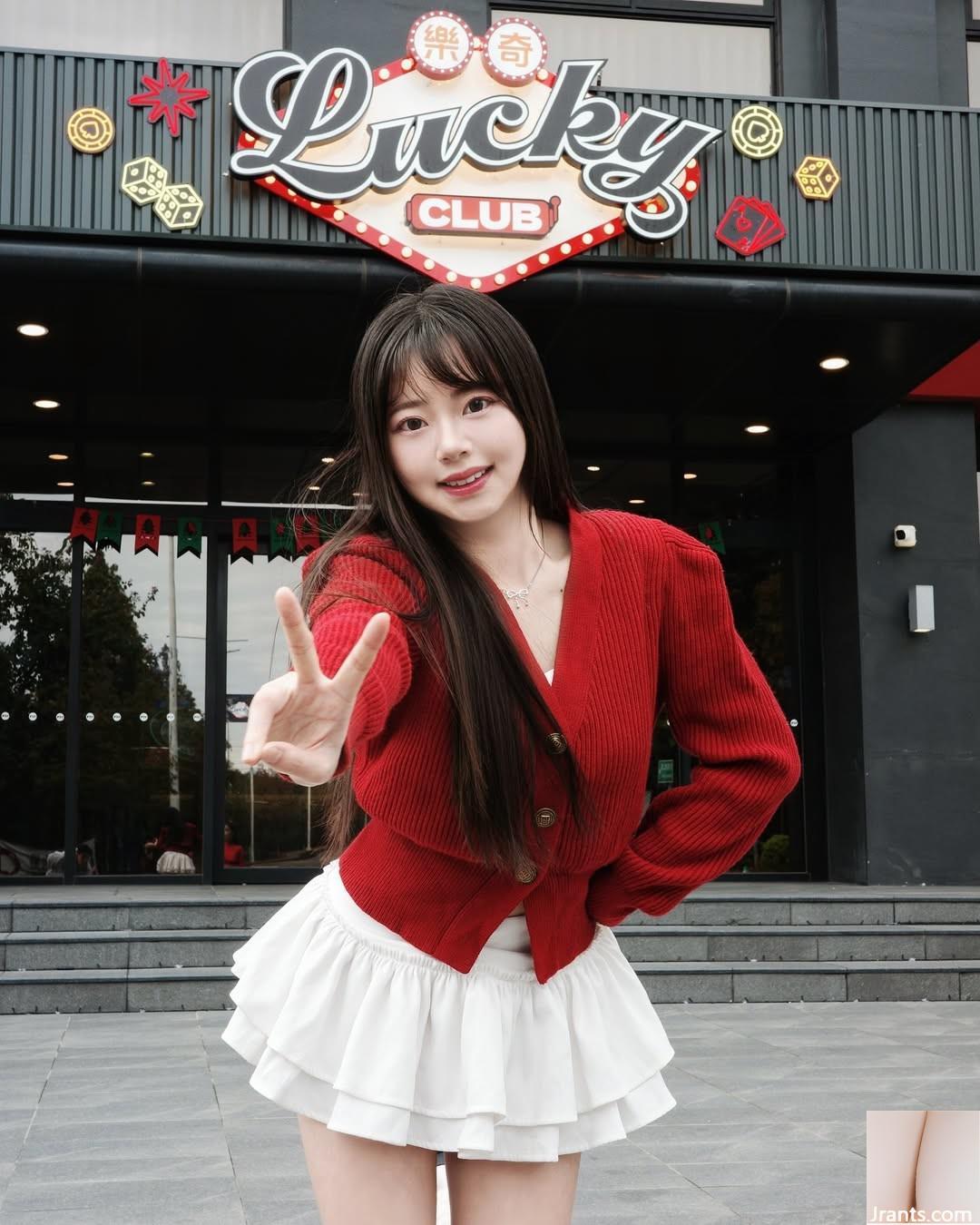 “Belle” là một cô gái nóng nảy với bộ ngực to và tròn. Cô ấy trông thật thơm trong ảnh (10P) - Ảnh 10