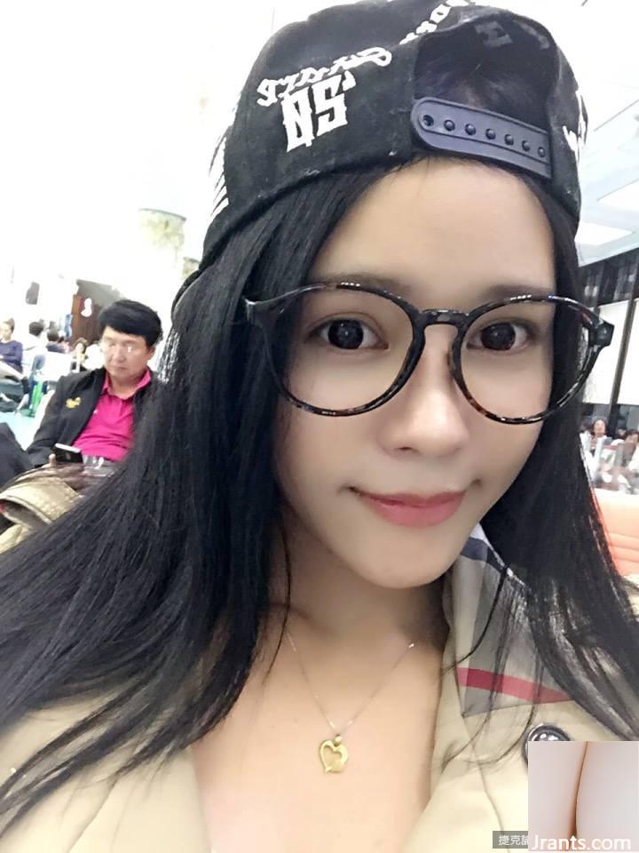 Cô bé nhà bên ngọt ngào và quyến rũ ~ Michelle ~ Selfie bằng mắt điện quyến rũ với bộ ngực hơi lộ ra và vẻ quyến rũ gợi cảm (19P) - Ảnh 14