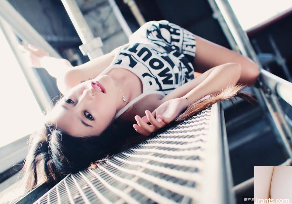 Đôi chân đẹp gợi cảm Madou~Natsuki KissyVivi~trang phục Giáng sinh nóng bỏng siêu mỏng thong lộ mông trắng cực nóng bỏng (27P) - Ảnh 5